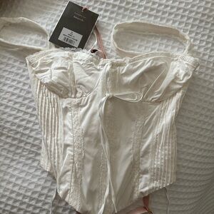 House of CB Gini top